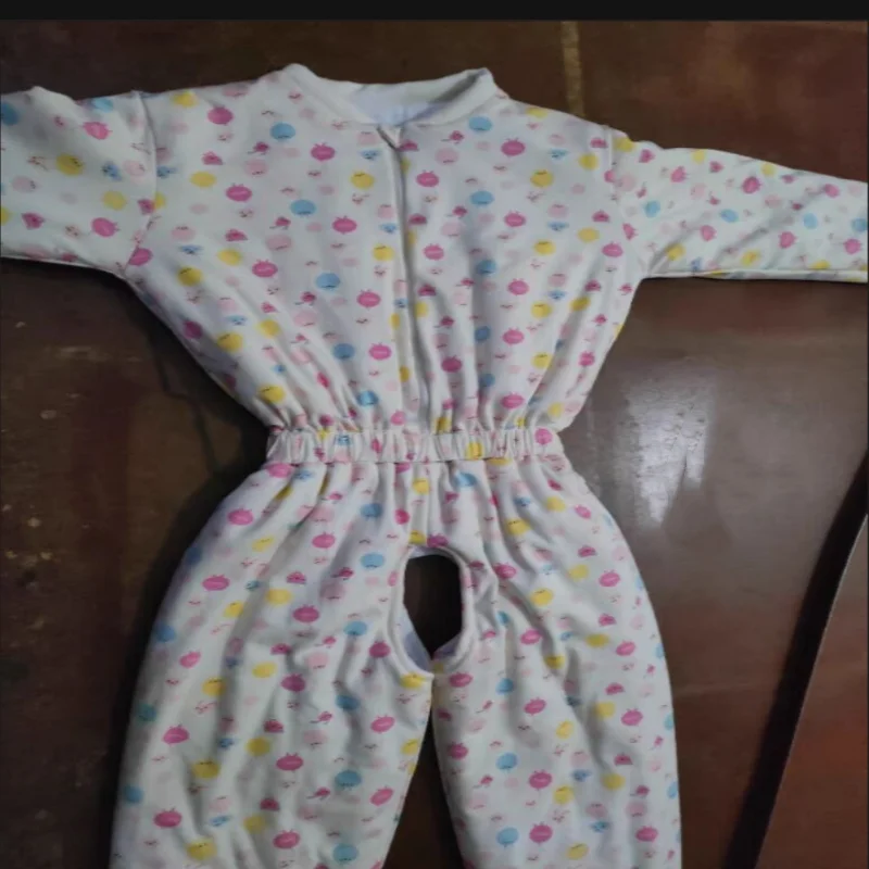 ABDL пара комбинезон из чистого хлопка с открытой промежностью для взрослых и детей с мультяшным принтом теплое боди на молнии с эластичной резинкой на талии комбинезон с длинными рукавами
ABDL пара комбинезон из чистого хлопка с открытой промежностью для взрослых и детей с мультяшным принтом теплое боди на молнии с эластичной резинкой на талии комбинезон с длинными рукавами