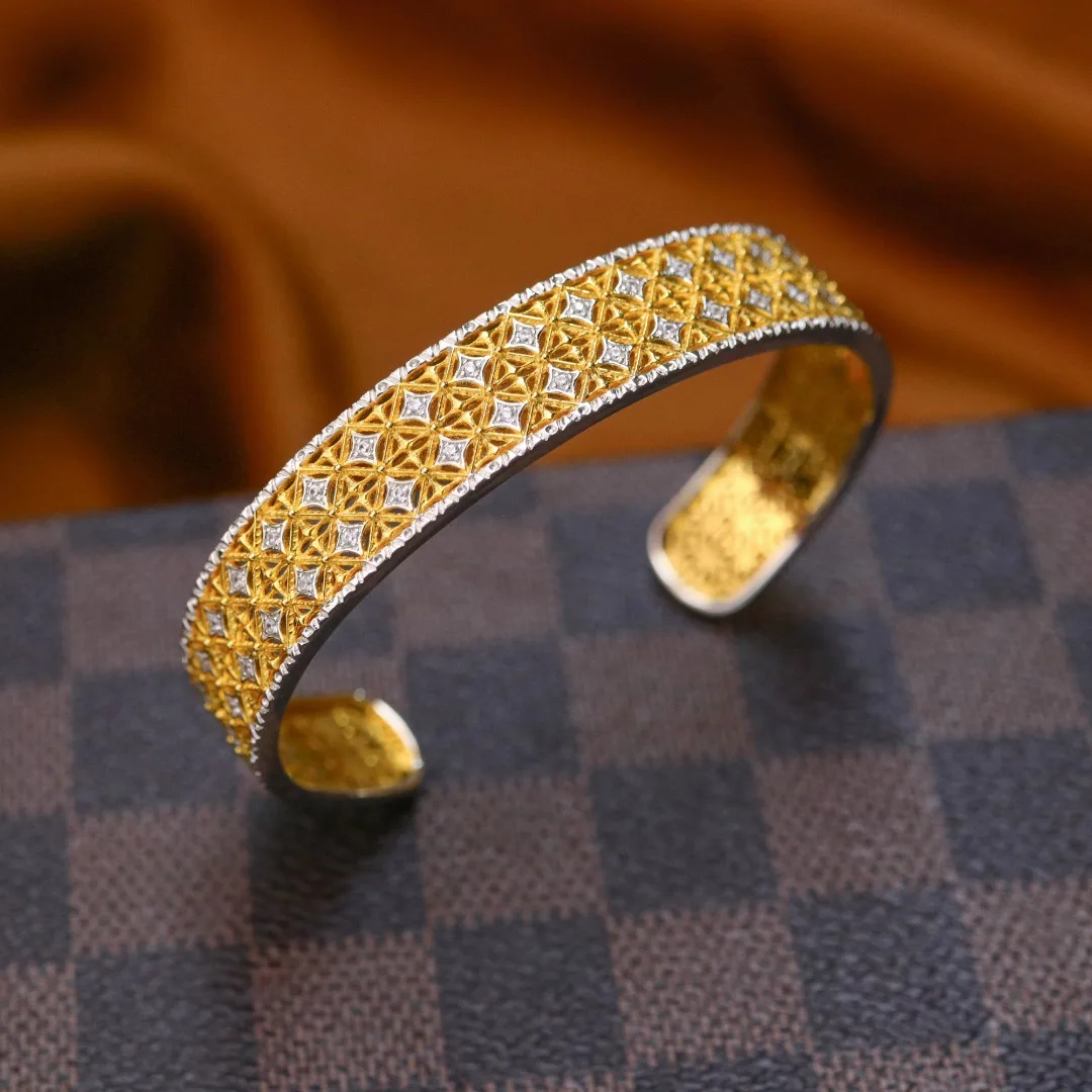 ZOCA 925 Sterling Silver Top Quality Italian Brand Retro Hollow Bangle Luxury Court Jewelry for Women Girl Party Gift
ZOCA 925 Sterling Silver Top Quality Italian Brand Retro Hollow Bangle Luxury Court Jewelry for Women Girl Party Gift