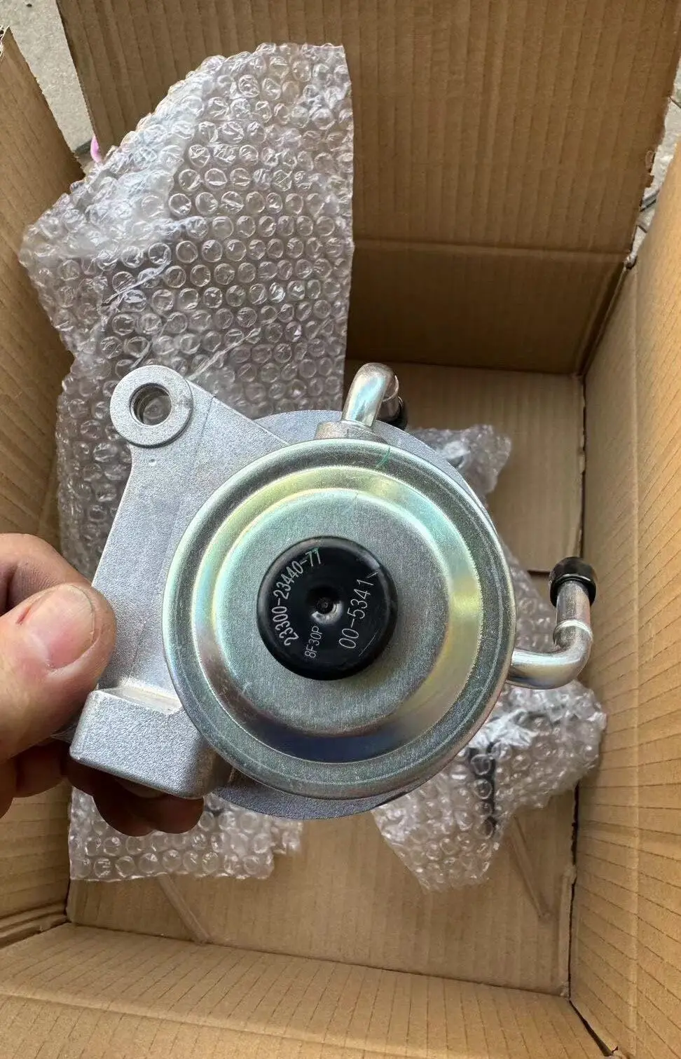 New Genuine Diesel Hand Fuel Pump 23302-23660-71 for To yota All Series Forklift Original Factory Parts
New Genuine Diesel Hand Fuel Pump 23302-23660-71 for To yota All Series Forklift Original Factory Parts