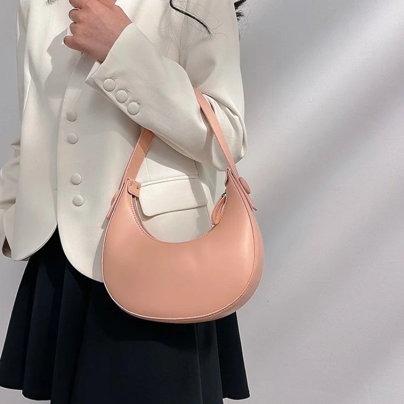 Women's Crossbody Bag Leather Popular Classic Elegant Shoulder Bag Messenger Design By Luxury Brand
Women's Crossbody Bag Leather Popular Classic Elegant Shoulder Bag Messenger Design By Luxury Brand