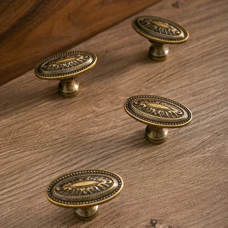Brass Wardrobe Drawer Knobs American Retro Oval Furnitue Handle and Knob Bronze Kitchen Cabinet Door Handles Furniture Pulls Diy
Brass Wardrobe Drawer Knobs American Retro Oval Furnitue Handle and Knob Bronze Kitchen Cabinet Door Handles Furniture Pulls Diy