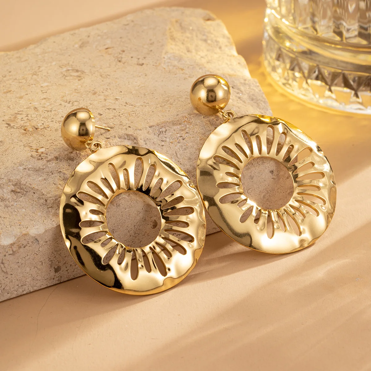 Original New Woman's Wholesale Golden Stainless Steel Jewlery Hollow Round Stud Earrings Fashion RJ060
Original New Woman's Wholesale Golden Stainless Steel Jewlery Hollow Round Stud Earrings Fashion RJ060