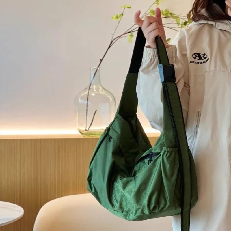 Travel and Business Trip Foldable Portable Large Capacity Outdoor Oxford Cloth Waterproof Shoulder and Crossbody Storage Bag
Travel and Business Trip Foldable Portable Large Capacity Outdoor Oxford Cloth Waterproof Shoulder and Crossbody Storage Bag