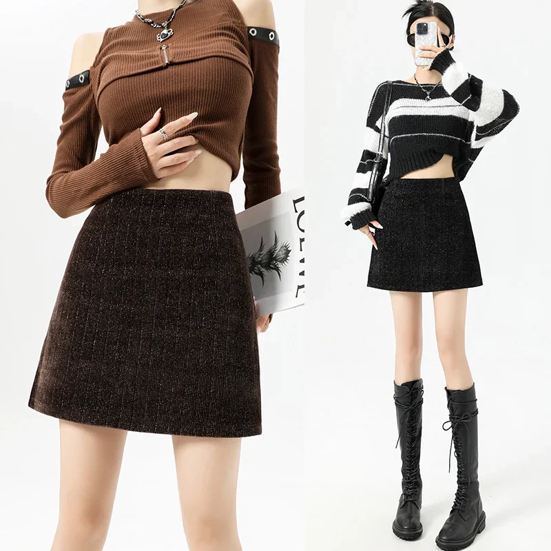 Bright silk A-line skirt, hip hugging skirt, 2024 autumn and winter high waist, exquisite and versatile, anti slip half skirt
Bright silk A-line skirt, hip hugging skirt, 2024 autumn and winter high waist, exquisite and versatile, anti slip half skirt