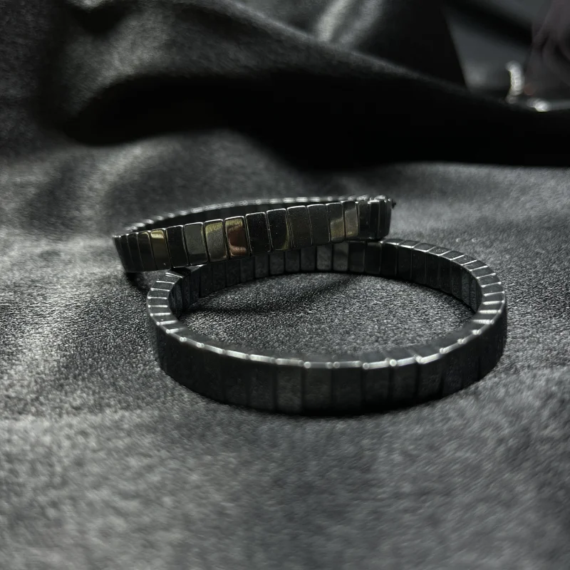 Exquisite Terahertz Bracelet with Exquisite Design, Suitable for Daily Wear By Men and Women
Exquisite Terahertz Bracelet with Exquisite Design, Suitable for Daily Wear By Men and Women