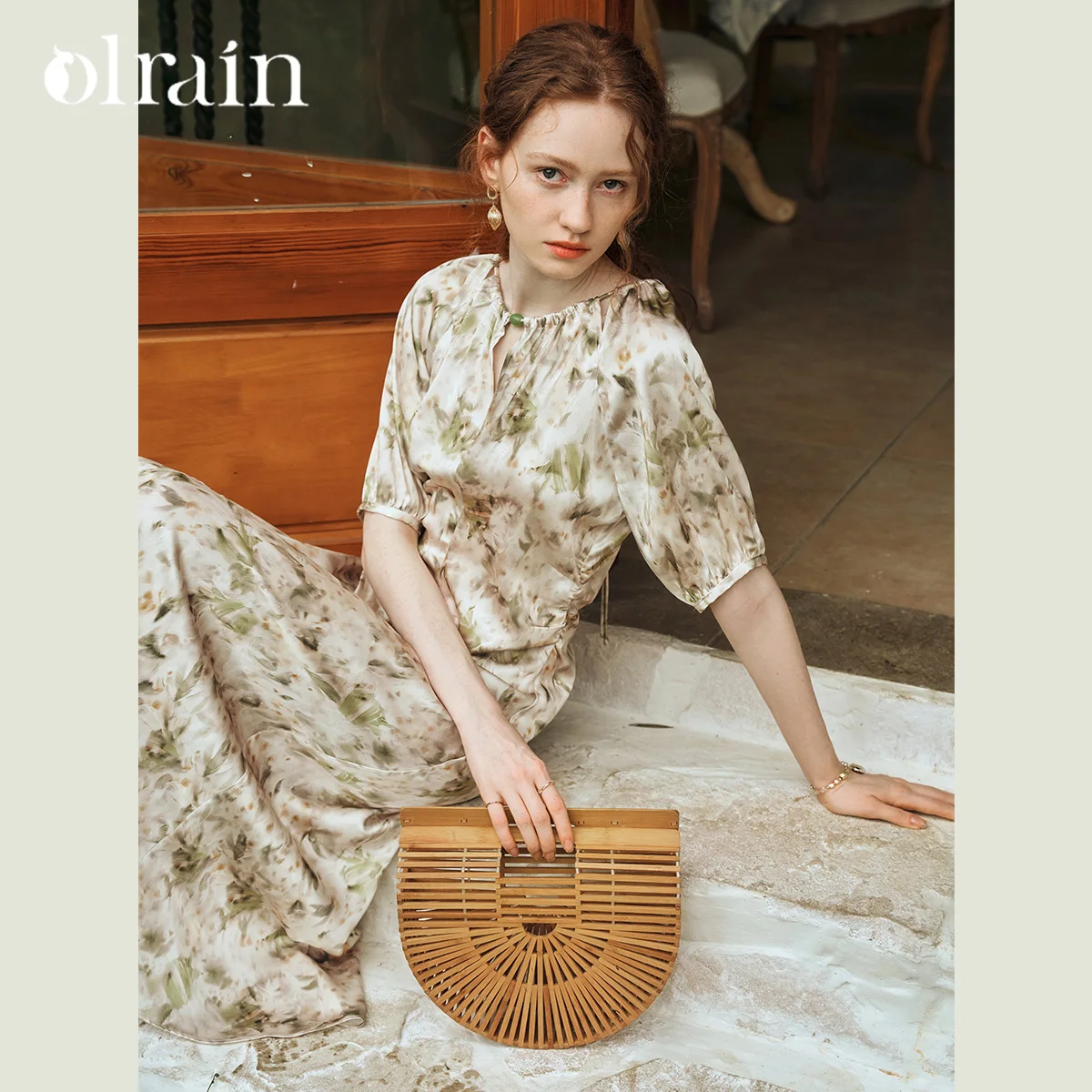 OLrain Women Floral Satin Maxi Dress 2025 Summer French Style Vintage Rushed Cinched Waist Elegant Dresses for Woman O24XL92293
OLrain Women Floral Satin Maxi Dress 2025 Summer French Style Vintage Rushed Cinched Waist Elegant Dresses for Woman O24XL92293