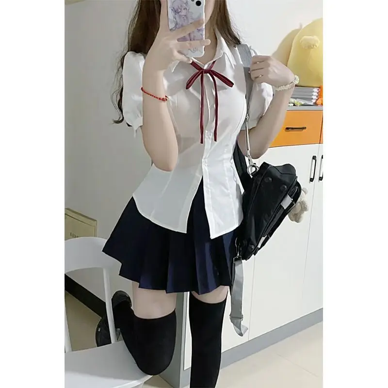 Slimming Uniform Set Short Sleeve Women's Style Three Piece Suite Pure Desire Pleated Skirt V-Neck Casual Fashion College Wind
Slimming Uniform Set Short Sleeve Women's Style Three Piece Suite Pure Desire Pleated Skirt V-Neck Casual Fashion College Wind