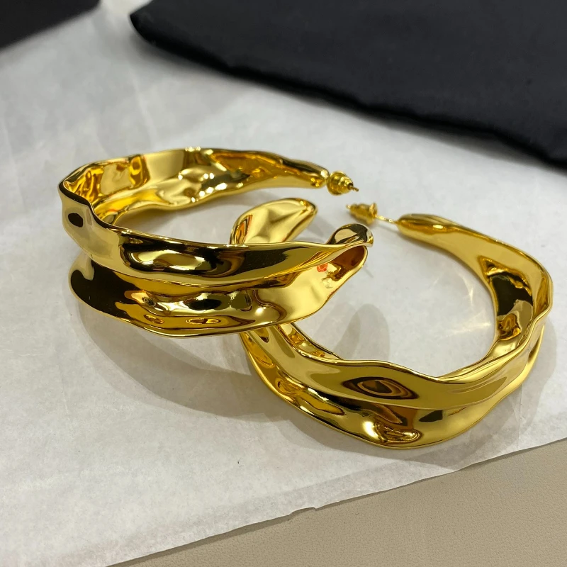 Hot Europe Designer Large Small Circle Top Quality Gold Earrings Women Luxury Jewelry Trend
Hot Europe Designer Large Small Circle Top Quality Gold Earrings Women Luxury Jewelry Trend