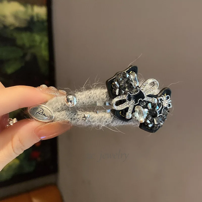 Light Luxury Rhinestone Cartoon Puppy Hair Clip Simple Yarn Bangs Clip Simple Mori Style Broken Hair ClipBBSide Hair Clip
Light Luxury Rhinestone Cartoon Puppy Hair Clip Simple Yarn Bangs Clip Simple Mori Style Broken Hair ClipBBSide Hair Clip