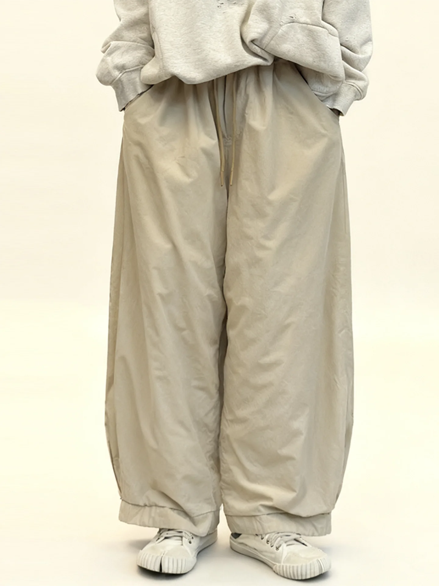 Зимние теплые хлопковые брюки с эластичным поясом на шнурке, свободные, широкие, универсальные, однотонные, с эффектом похудения, с высокой талией, прямого кроя
Зимние теплые хлопковые брюки с эластичным поясом на шнурке, свободные, широкие, универсальные, однотонные, с эффектом похудения, с высокой талией, прямого кроя