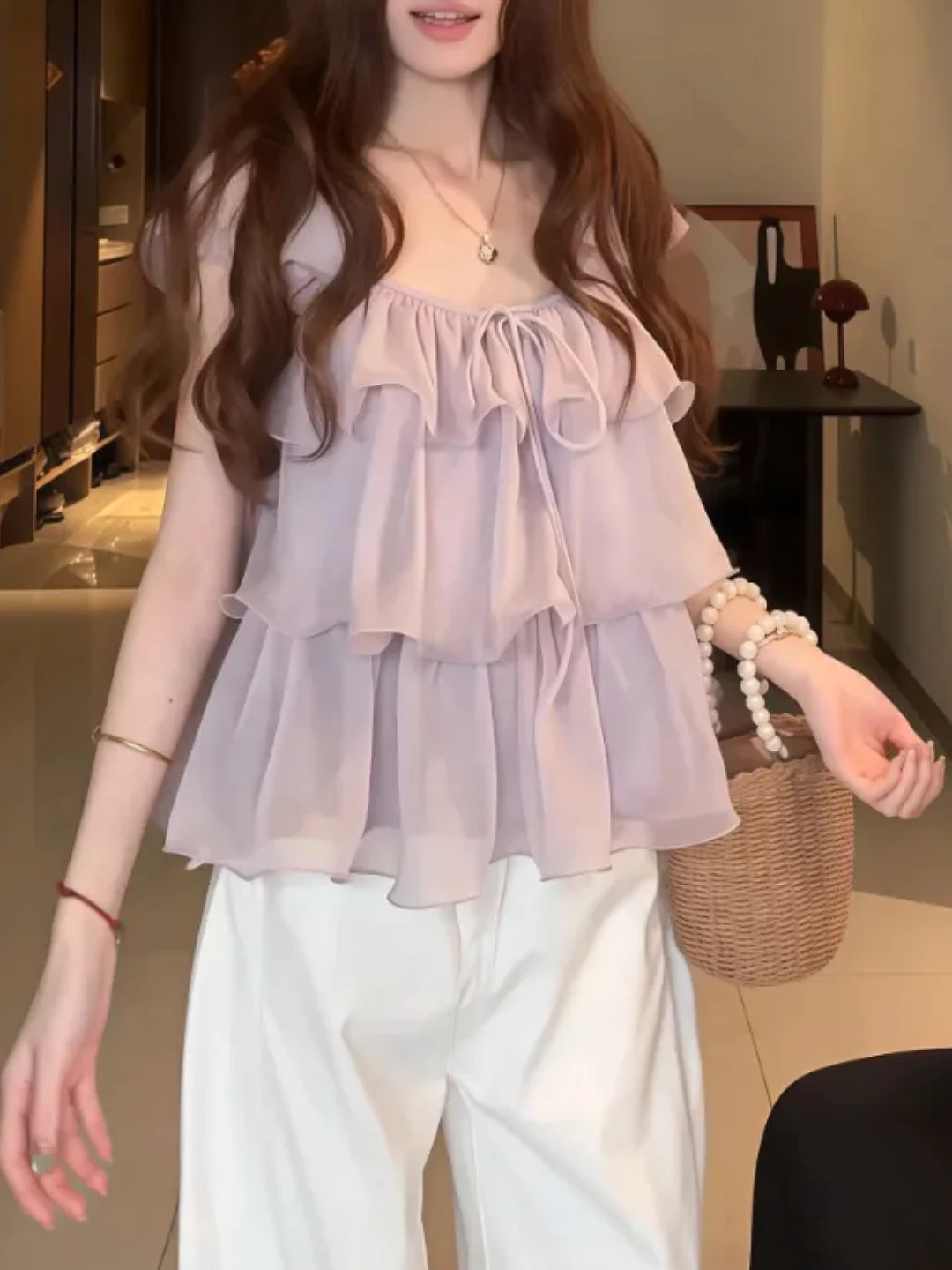 plus Size Women's Korean Style Shirt with Pleated Sleeves And Flounce Hemline Breathable Chiffon Top for Summer Slimming Effect
plus Size Women's Korean Style Shirt with Pleated Sleeves And Flounce Hemline Breathable Chiffon Top for Summer Slimming Effect
