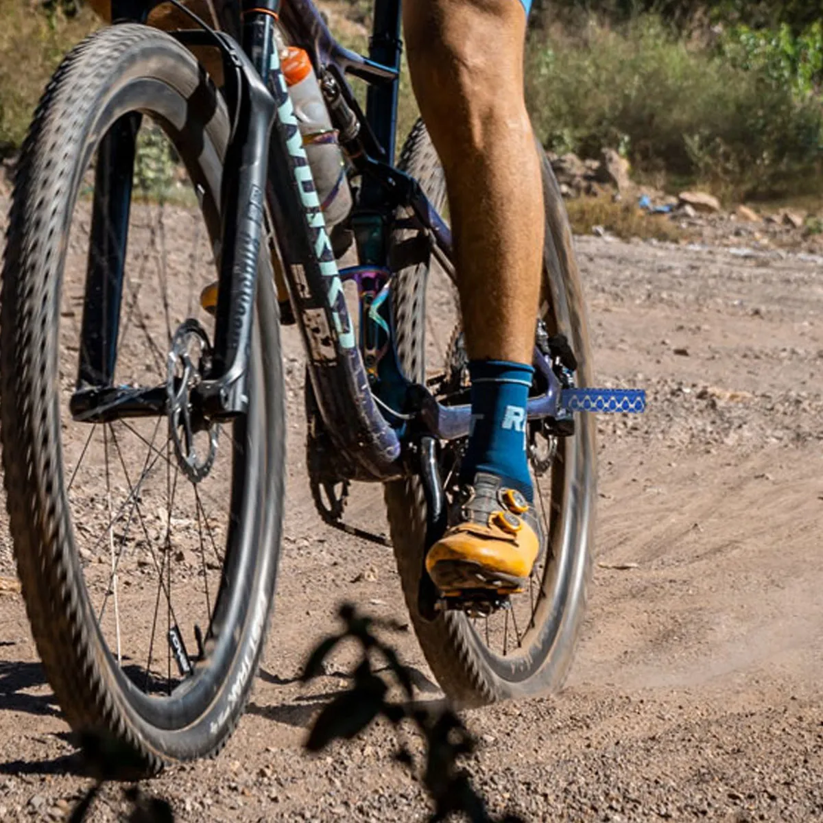 Пара прочных алюминиевых педалей-пегов для трюковых велосипедов, с текстурированной поверхностью, для крепления на ось, идеально подходят для ремонта горных велосипедов, синие
Пара прочных алюминиевых педалей-пегов для трюковых велосипедов, с текстурированной поверхностью, для крепления на ось, идеально подходят для ремонта горных велосипедов, синие
