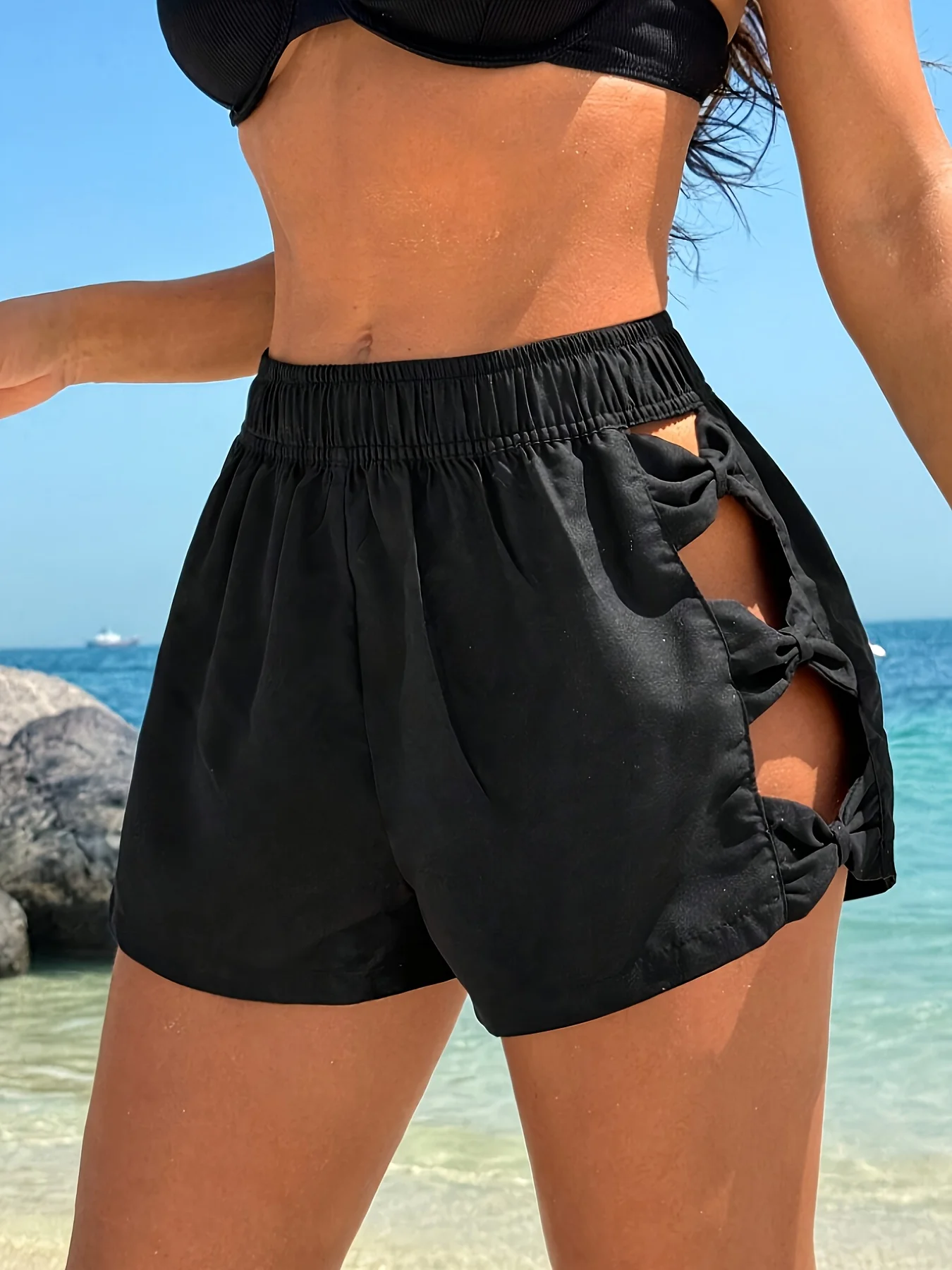 Ladies' Fashion Shorts with Bow Design
Ladies' Fashion Shorts with Bow Design