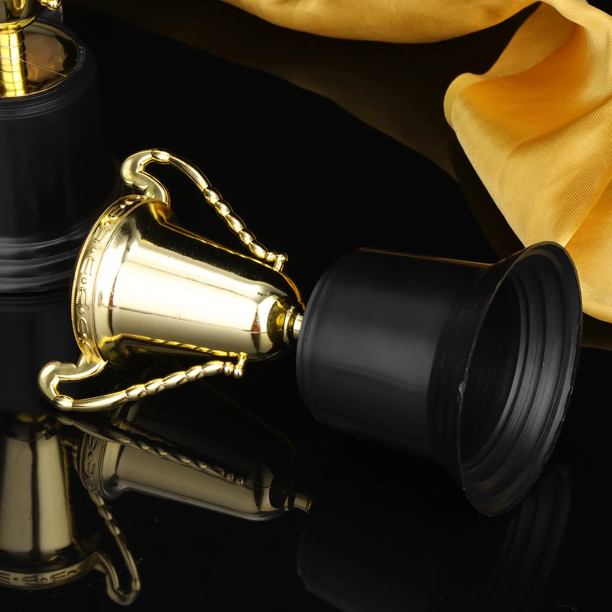 Plastic Party Party Trophy Award Ceremony Trophy Favors Classroom Rewards Golden Cup Design EcoFriendly Portable Size
Plastic Party Party Trophy Award Ceremony Trophy Favors Classroom Rewards Golden Cup Design EcoFriendly Portable Size