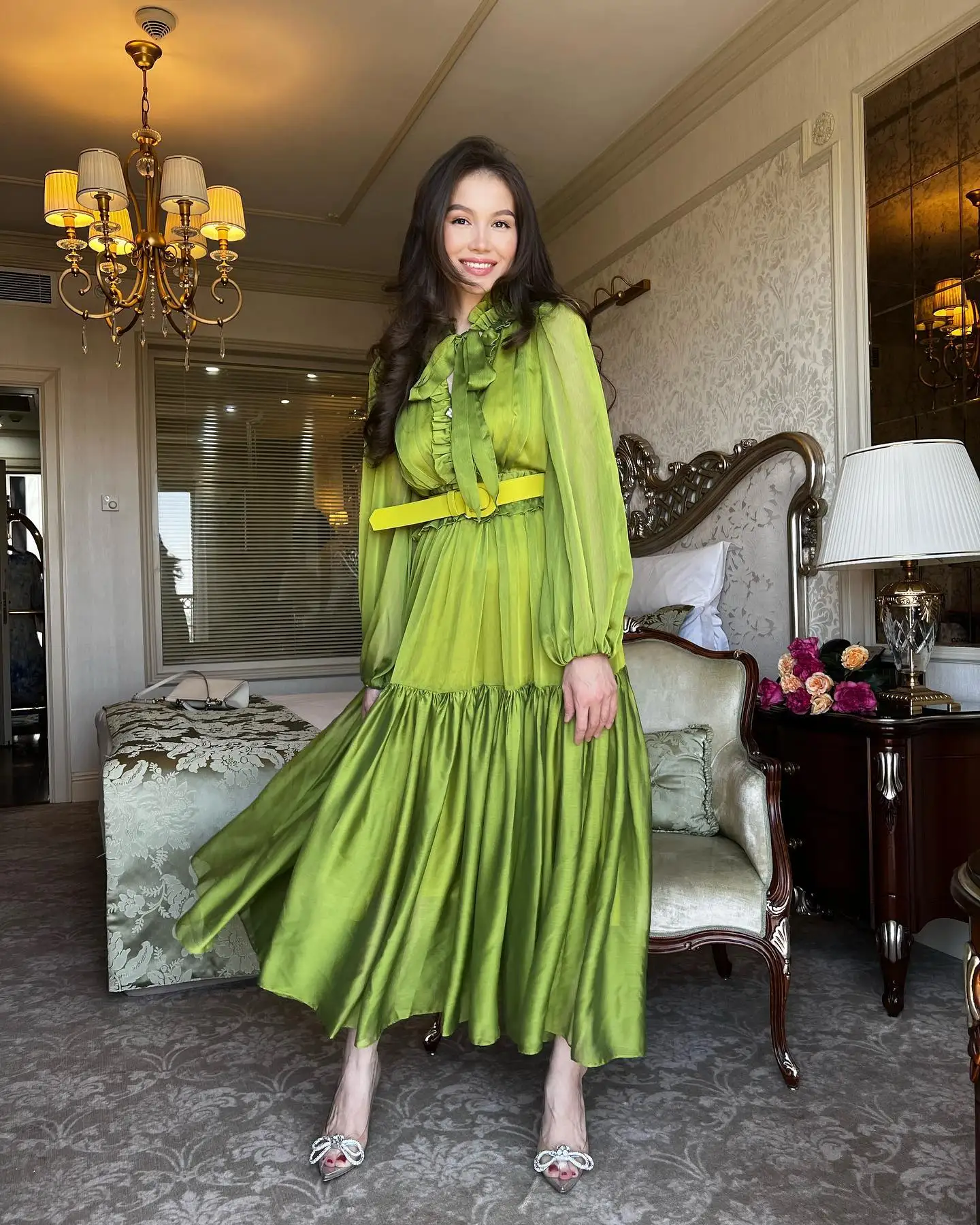 Customized Exquisite Satin Buttons Ruffles Belt Evening Dresses Delicate Long Sleeves Prom Dress Custom Made Party Dre
Customized Exquisite Satin Buttons Ruffles Belt Evening Dresses Delicate Long Sleeves Prom Dress Custom Made Party Dre