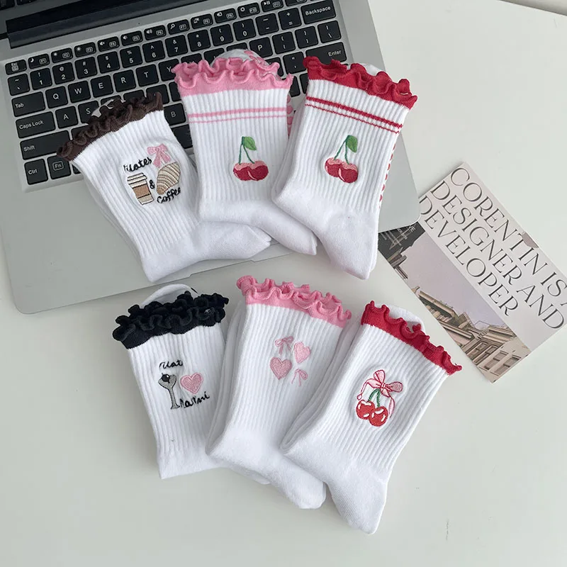 Европейские размеры 36–43, 1 пара вышитых носков для йоги на пунктирной подошве для женщин и детей, нескользящие и дышащие.
Европейские размеры 36–43, 1 пара вышитых носков для йоги на пунктирной подошве для женщин и детей, нескользящие и дышащие.