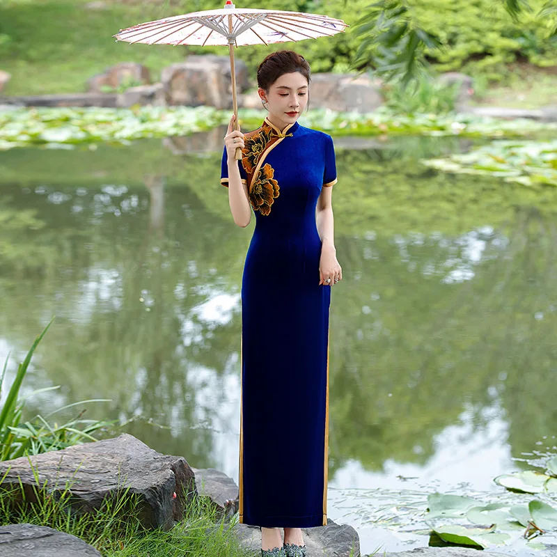 Бархатное платье Cheongsam 2025 года, новое длинное элегантное платье Ципао с высоким разрезом и вышивкой для подиума
Бархатное платье Cheongsam 2025 года, новое длинное элегантное платье Ципао с высоким разрезом и вышивкой для подиума