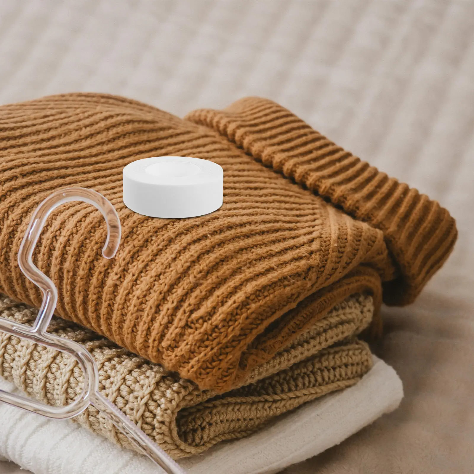 10 Rolls Self-Adhesive Shirt Collar Sweat Pads Invisible Cut-to-Fit Absorbent Collar Protectors for Sweat Absorption Makeup
10 Rolls Self-Adhesive Shirt Collar Sweat Pads Invisible Cut-to-Fit Absorbent Collar Protectors for Sweat Absorption Makeup