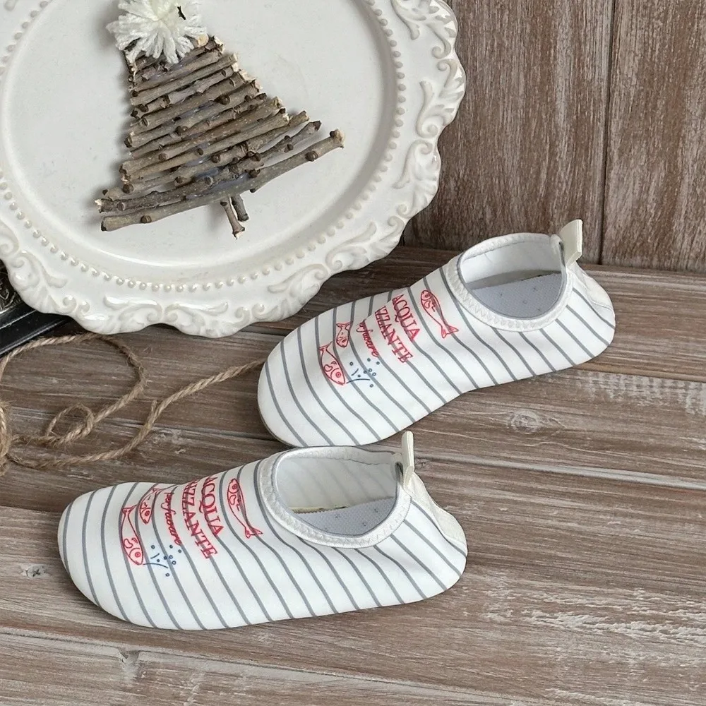 High Quality Cute Printing Kids Beach Shoes Soft Sole Non-Slip Swimming Shoes Sneakers Outdoor Activities
High Quality Cute Printing Kids Beach Shoes Soft Sole Non-Slip Swimming Shoes Sneakers Outdoor Activities