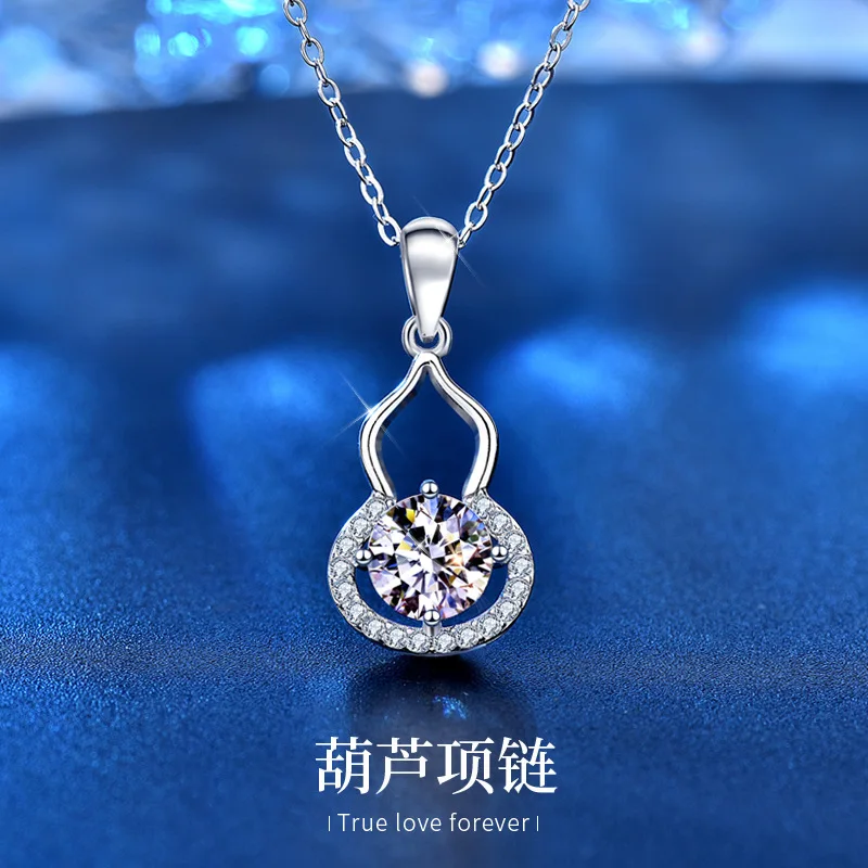 Ожерелье с подвеской в виде тыквы с мозамбикским алмазом, универсальное украшение для женщин, ювелирное изделие из серебра 925 пробы, аксессуар на ключицу, подарок на день рождения.
Ожерелье с подвеской в виде тыквы с мозамбикским алмазом, универсальное украшение для женщин, ювелирное изделие из серебра 925 пробы, аксессуар на ключицу, подарок на день рождения.