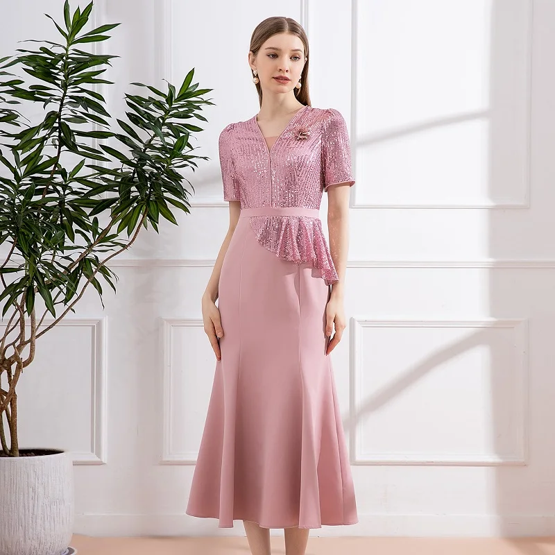 3XL Party Elegant Dress 2024 Autumn Women V-Neck Sequined Embroidery Patchwork Short Sleeve Midi Dress Bride Mother Wear
3XL Party Elegant Dress 2024 Autumn Women V-Neck Sequined Embroidery Patchwork Short Sleeve Midi Dress Bride Mother Wear