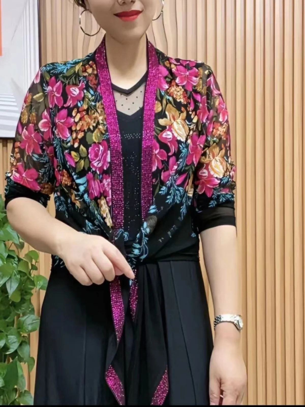 Slimming Faionable Long Sve Thin awl for Middle-Aged Women Summer New Sle Diamond-Heated Outerwear Knitted Top
Slimming Faionable Long Sve Thin awl for Middle-Aged Women Summer New Sle Diamond-Heated Outerwear Knitted Top