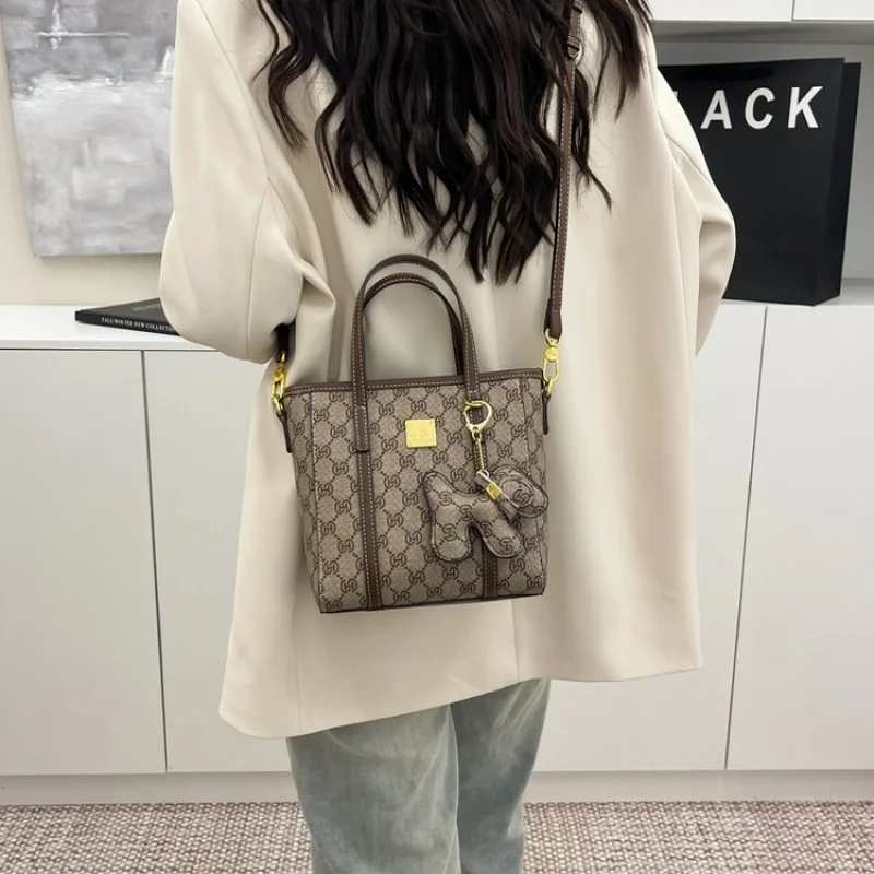 Luxury Brand Ladies Tote Bag Genuine Leather Handcrafted Elegant Classic Design By Famous Designer Popular
Luxury Brand Ladies Tote Bag Genuine Leather Handcrafted Elegant Classic Design By Famous Designer Popular