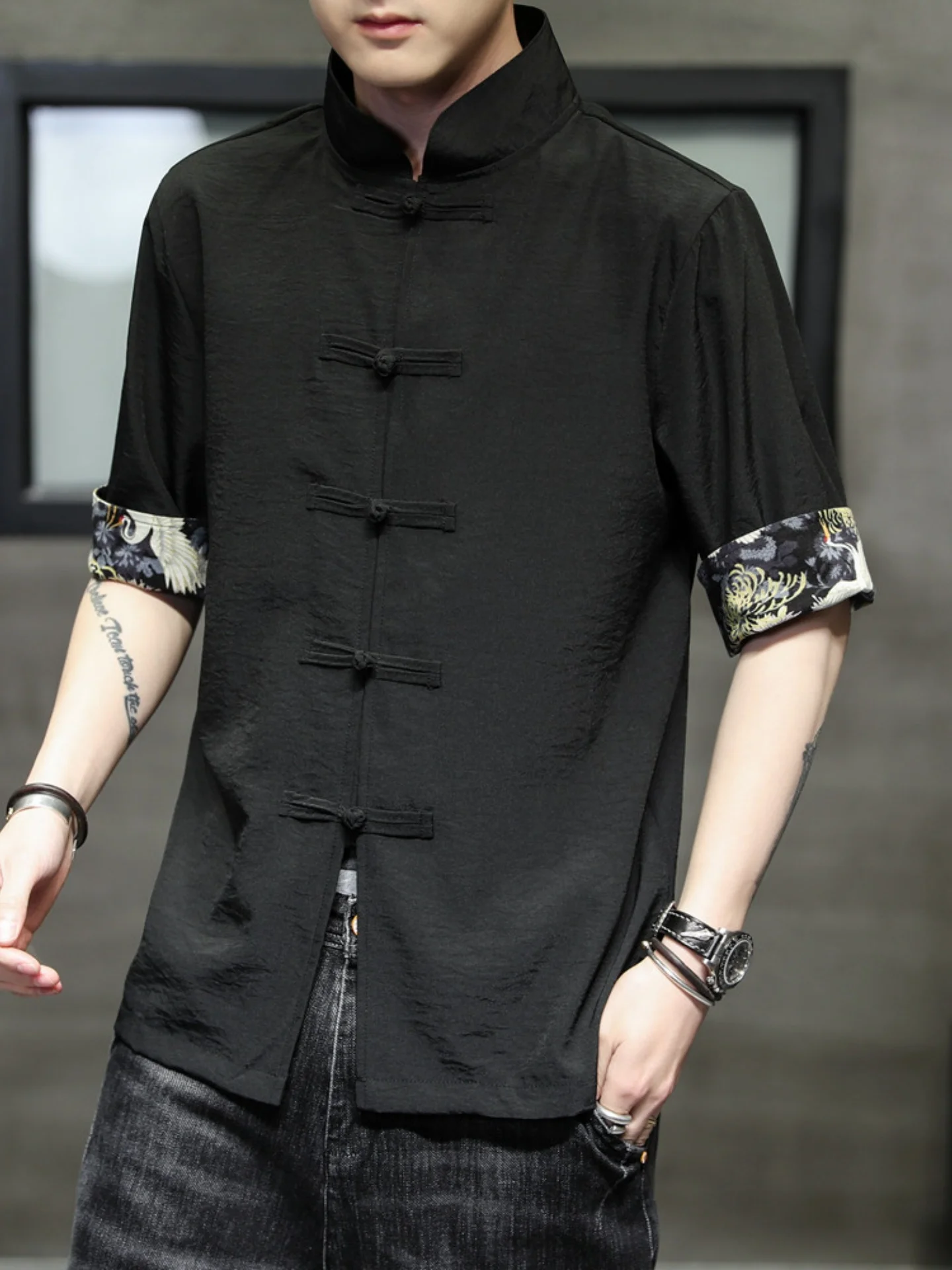 Ice Silk Short Sleeve Shirt Jacket Men's Summer Thin Loose Five-Quarter Sleeve Shirt Wind Tang Costume Half Sleeve Top
Ice Silk Short Sleeve Shirt Jacket Men's Summer Thin Loose Five-Quarter Sleeve Shirt Wind Tang Costume Half Sleeve Top