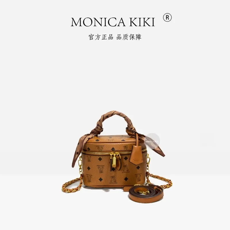 High-Quality Leather Women's Crossbody Bag By Famous Designer - Popular Classic Elegant Style For Ladies Handbags
High-Quality Leather Women's Crossbody Bag By Famous Designer - Popular Classic Elegant Style For Ladies Handbags