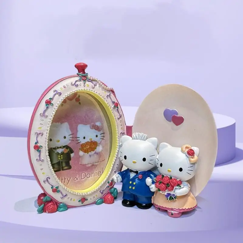 Sanrio Hello Kitty карманные часы форма Polaroid смола фоторамка для влюбленных хранение фотографий настольный аниме орнамент жениться свадебные подарки
Sanrio Hello Kitty карманные часы форма Polaroid смола фоторамка для влюбленных хранение фотографий настольный аниме орнамент жениться свадебные подарки