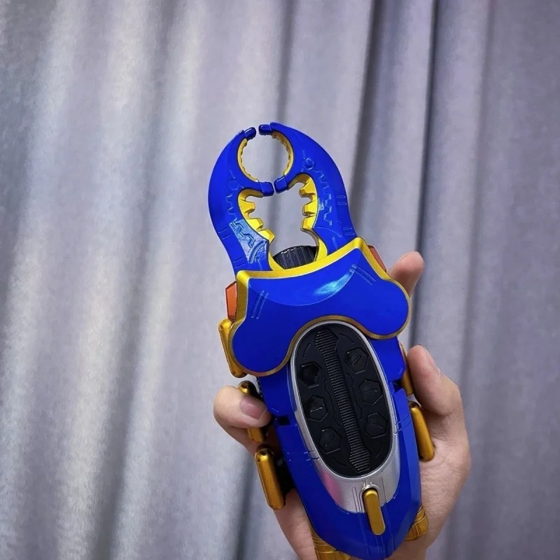 Kamen Rider Wasp Bracelet Transformer CSM KABUTO Anime Action Figure Model Birthday Gift
Kamen Rider Wasp Bracelet Transformer CSM KABUTO Anime Action Figure Model Birthday Gift