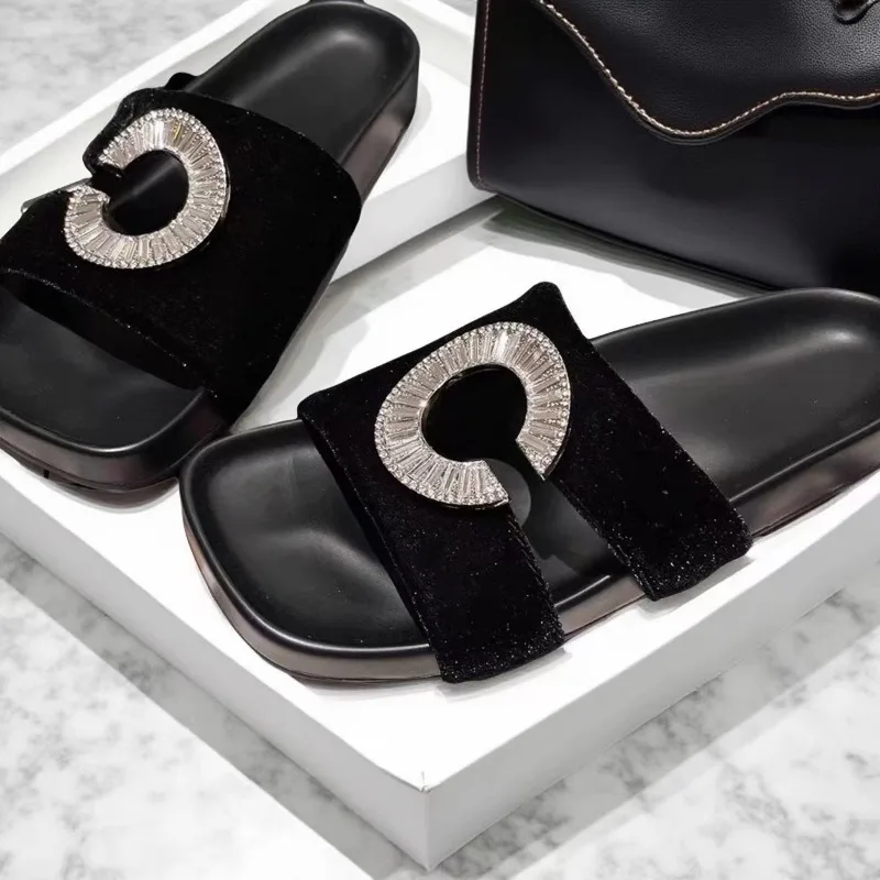 Flats Platform Suede Slippers Women Luxury Crystal Slides Summer 2025 Beach Dress Women Shoes Walking Sandals Casual Flip Flop
Flats Platform Suede Slippers Women Luxury Crystal Slides Summer 2025 Beach Dress Women Shoes Walking Sandals Casual Flip Flop