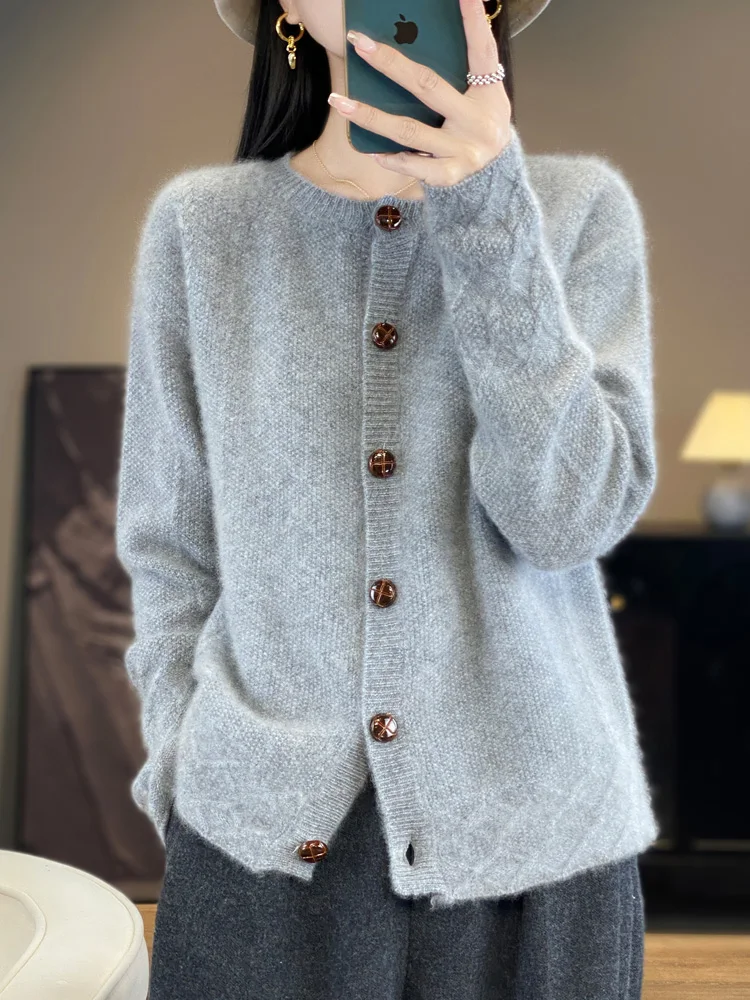 New Women Cashmere Buttoned Cardigan 100% Merino Wool Sweater Soft Warm O-Neck Knitwear Autumn Winter Female Jacket Top Clothing
New Women Cashmere Buttoned Cardigan 100% Merino Wool Sweater Soft Warm O-Neck Knitwear Autumn Winter Female Jacket Top Clothing