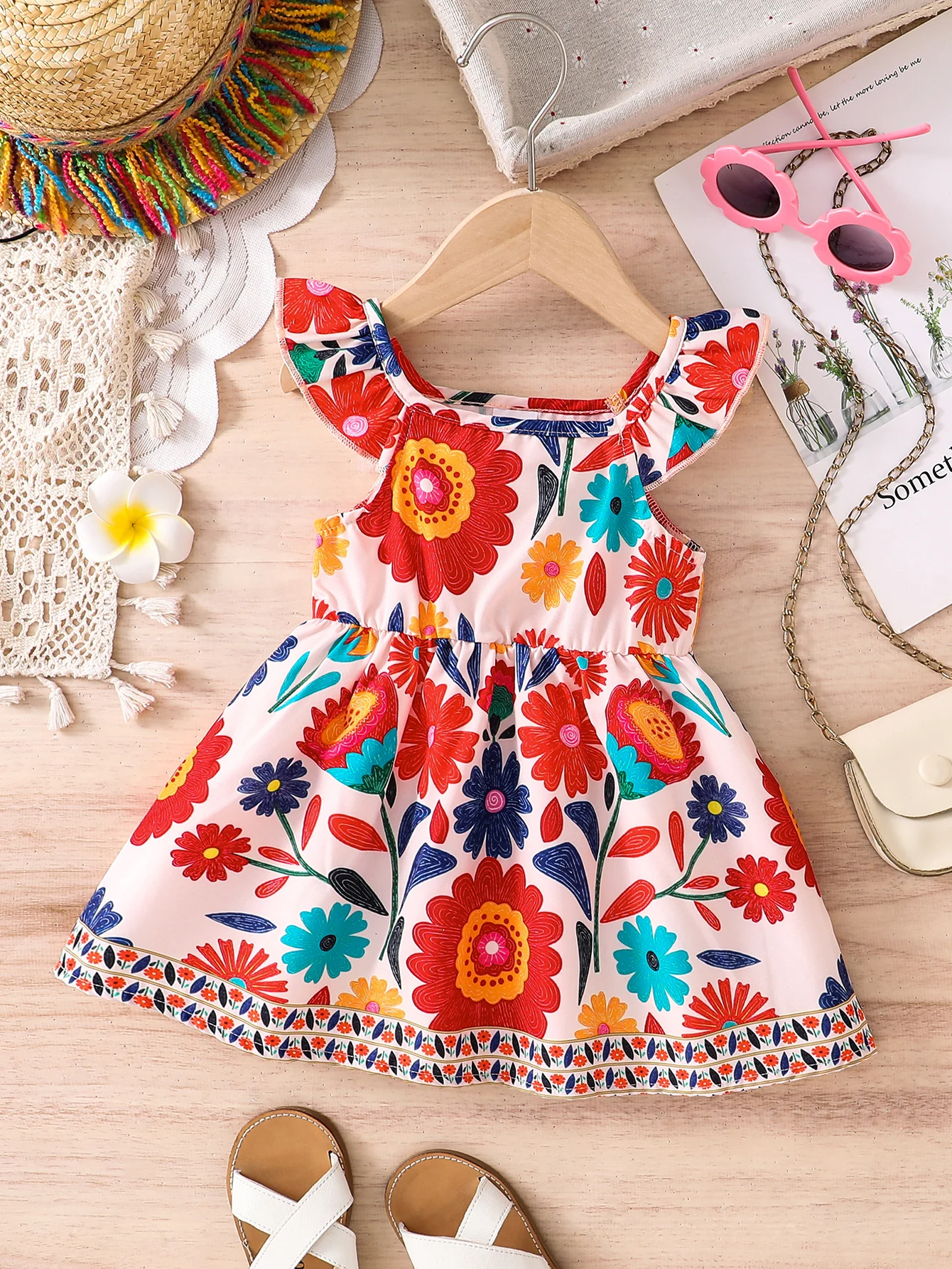 Летнее тонкое платье для девочек, детское платье без рукавов с круглым вырезом, цветочным принтом и эластичной талией, милый богемный стиль, юбка-трапеция, универсальный комплект для девочек, подарок на первый день рождения новорожденной, удобное мягкое п
Летнее тонкое платье для девочек, детское платье без рукавов с круглым вырезом, цветочным принтом и эластичной талией, милый богемный стиль, юбка-трапеция, универсальный комплект для девочек, подарок на первый день рождения новорожденной, удобное мягкое п
