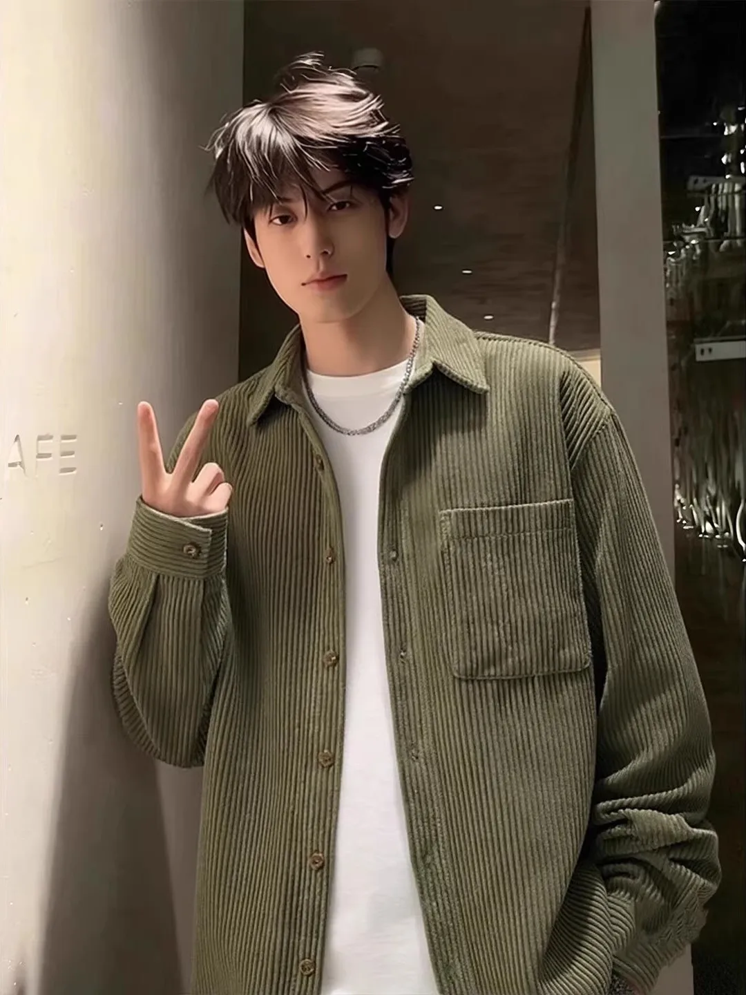 Khaki Corduroy Shirt Men's Long Sleeve Spring American Retro Stripe Casual Outerwear Cleanfit Leisure Coat Youth Popular
Khaki Corduroy Shirt Men's Long Sleeve Spring American Retro Stripe Casual Outerwear Cleanfit Leisure Coat Youth Popular