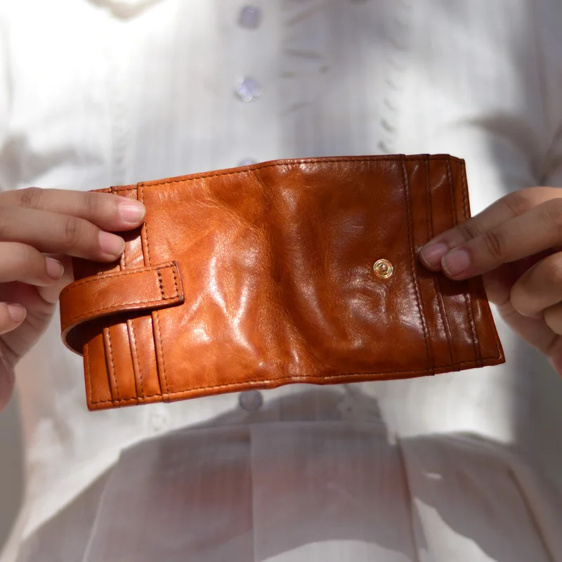 AETOO Кожаная мужская и женская маленькая сумка для карт Мини-портативный головной слой из воловьей кожи большой емкости с несколькими картами, ультратонкий шор
AETOO Кожаная мужская и женская маленькая сумка для карт Мини-портативный головной слой из воловьей кожи большой емкости с несколькими картами, ультратонкий шор