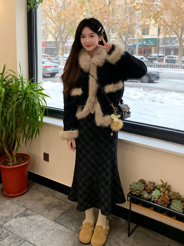 Winter New plus Size Korean Style Black Fur Coat And Plaid Skirt Set Casual High Waist Long Sleeve round Neck Outfit
Winter New plus Size Korean Style Black Fur Coat And Plaid Skirt Set Casual High Waist Long Sleeve round Neck Outfit