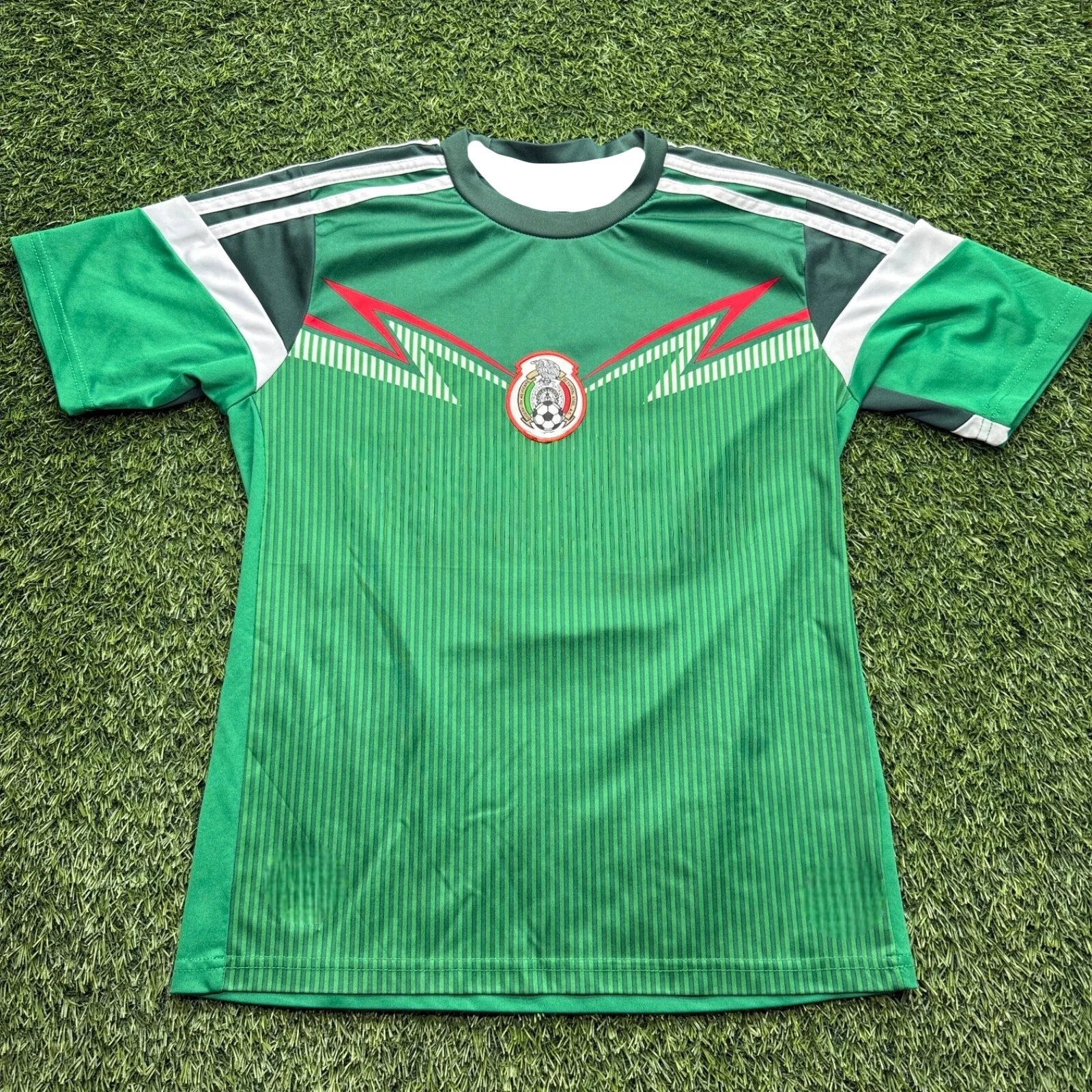 Summer 2025 Outdoor Sports Football Shirts, Breathable and Quick-drying Sweatshirts Suitable for Both Men and Women
Summer 2025 Outdoor Sports Football Shirts, Breathable and Quick-drying Sweatshirts Suitable for Both Men and Women