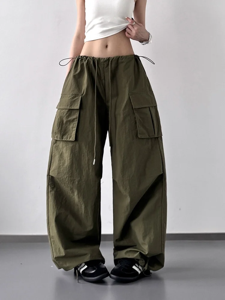 2026 New Summer Women's Fashion Cargo Pants Cool Street Style Design Loose Wide Leg Straight Trousers Casual Trendy Long Pants
2026 New Summer Women's Fashion Cargo Pants Cool Street Style Design Loose Wide Leg Straight Trousers Casual Trendy Long Pants