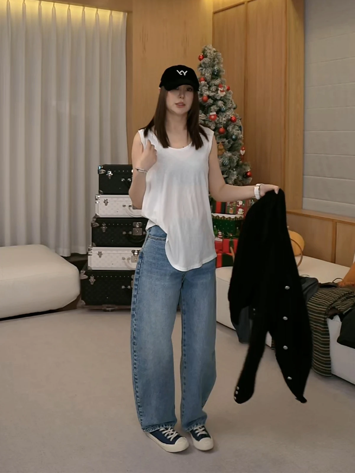 Lin Rou Rou Pure Cotton round Ne Svel Vest Women's Summer New White Tank Top Breathable Casual Loose Fit Tank Top
Lin Rou Rou Pure Cotton round Ne Svel Vest Women's Summer New White Tank Top Breathable Casual Loose Fit Tank Top