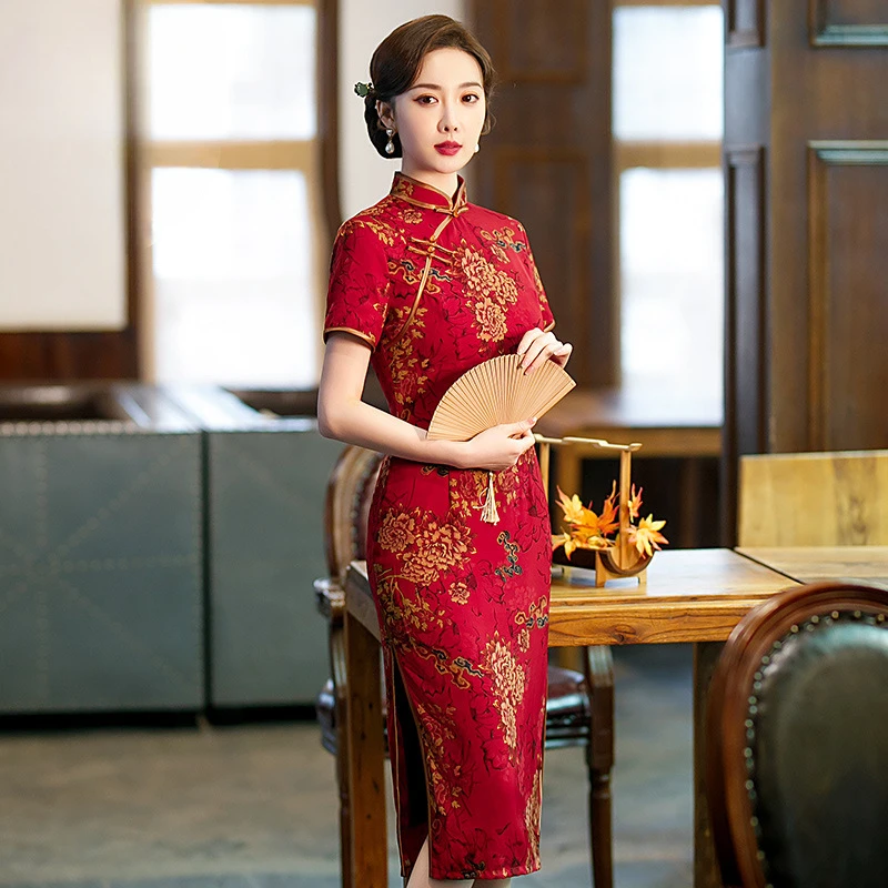 Traditional Chinese Dress Women Oriental Wedding Embroidery Elegant Split Qipao Dresses Vintage Floral Print Bodycon Cheongsam
Traditional Chinese Dress Women Oriental Wedding Embroidery Elegant Split Qipao Dresses Vintage Floral Print Bodycon Cheongsam