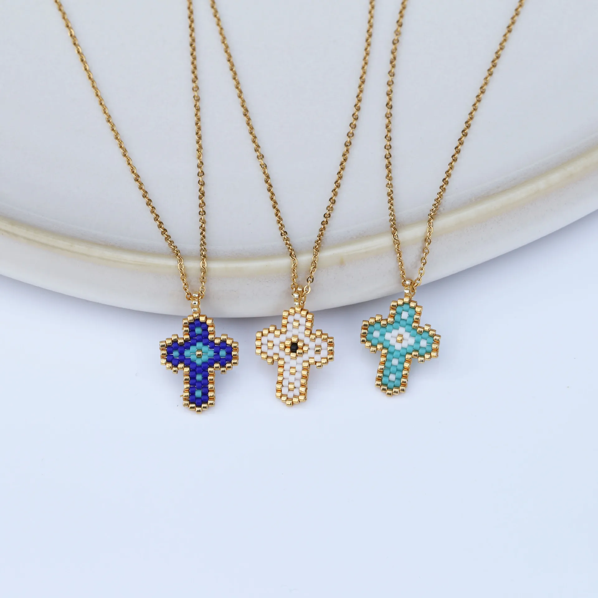 ZGMXR Rice bead necklace Cross Eyes Pendant Hand weaving Colorful Bohemia Adjustable Fashion Simple Woman Beaded necklace
ZGMXR Rice bead necklace Cross Eyes Pendant Hand weaving Colorful Bohemia Adjustable Fashion Simple Woman Beaded necklace