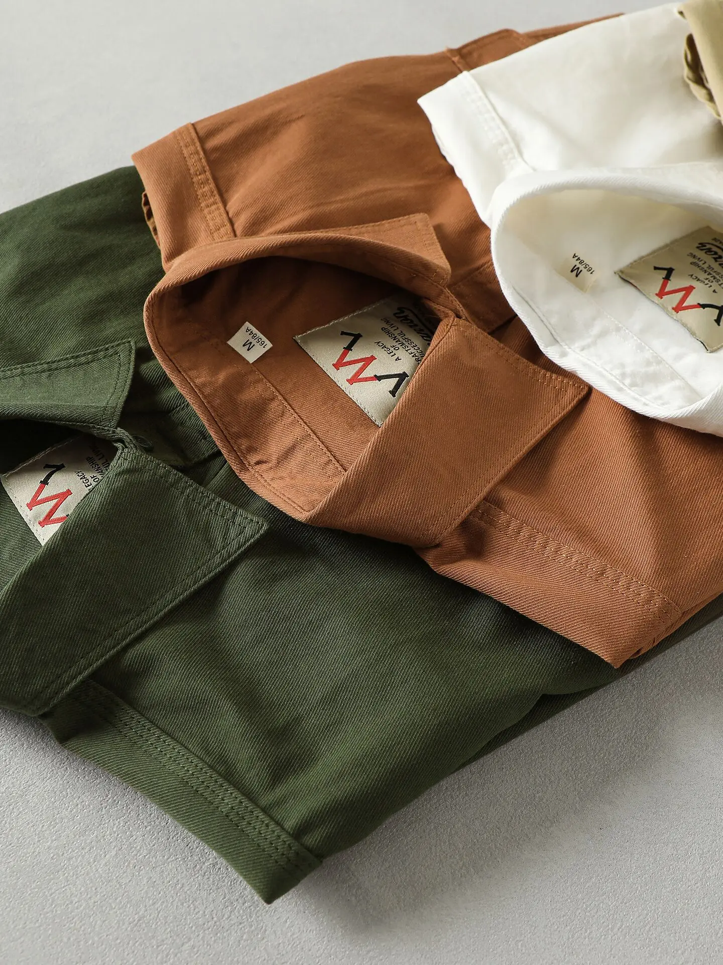 Natural Washed Pure Cotton Twill Fabric Short Sleeve Men's Shirt Retro Simple Style Workwear Shirt with Pocket Trendy America...
Natural Washed Pure Cotton Twill Fabric Short Sleeve Men's Shirt Retro Simple Style Workwear Shirt with Pocket Trendy America...