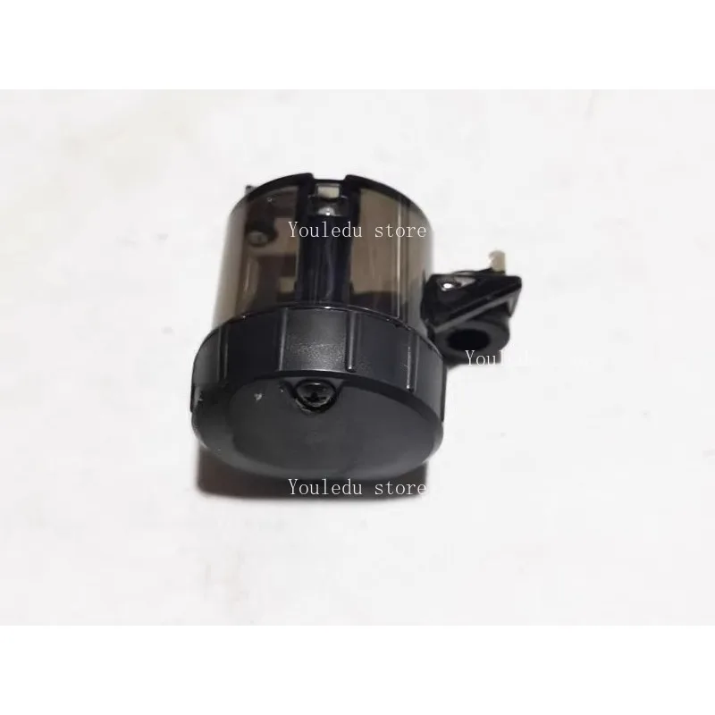 Suitable for QJ Sai 600 Brembo Front Brake Oil Pot Oil Cup QJ600GS-3B Front Brake Pump Oil Pot BREMBO
Suitable for QJ Sai 600 Brembo Front Brake Oil Pot Oil Cup QJ600GS-3B Front Brake Pump Oil Pot BREMBO