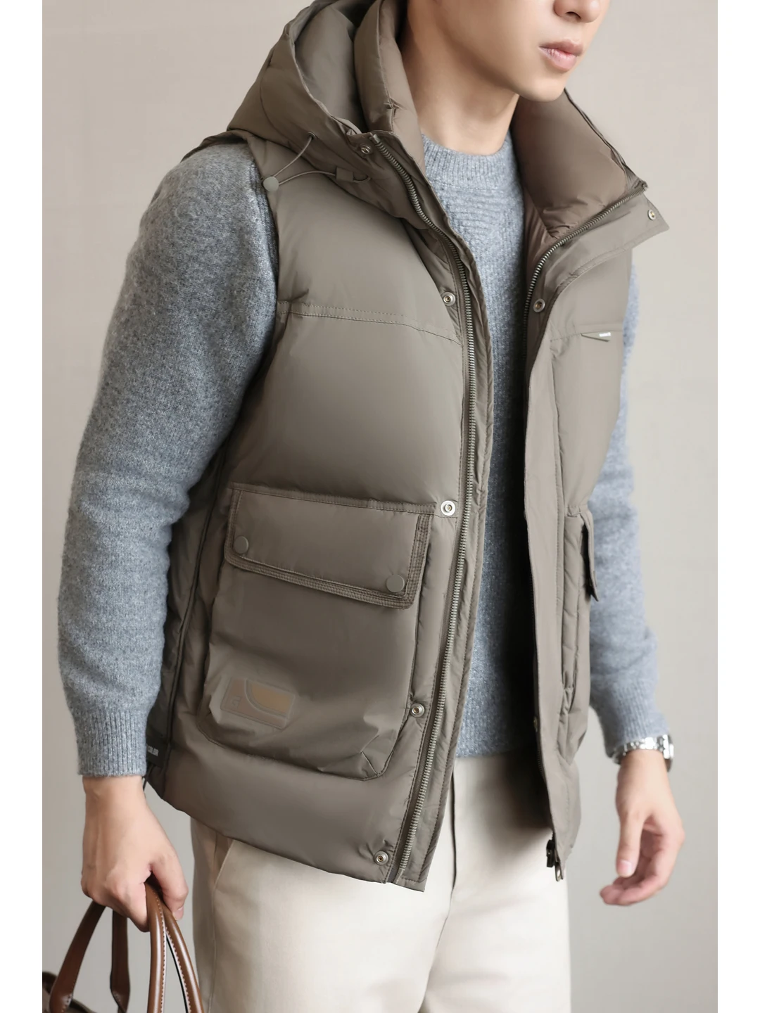 Men's Casual Hooded down Vest Warmth Comfortable Autumn Winter Faion Brand High-End Feeling Leisure Wear Outerwear
Men's Casual Hooded down Vest Warmth Comfortable Autumn Winter Faion Brand High-End Feeling Leisure Wear Outerwear