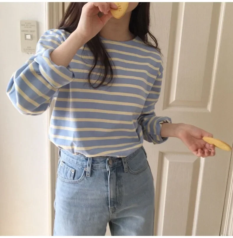 TShirt Loose Cotton Striped Tshirt Women Autumn Long Sleeves O-neck Korean All-match Basic Woman Top Femme Tee T-shirts 2025 New
TShirt Loose Cotton Striped Tshirt Women Autumn Long Sleeves O-neck Korean All-match Basic Woman Top Femme Tee T-shirts 2025 New