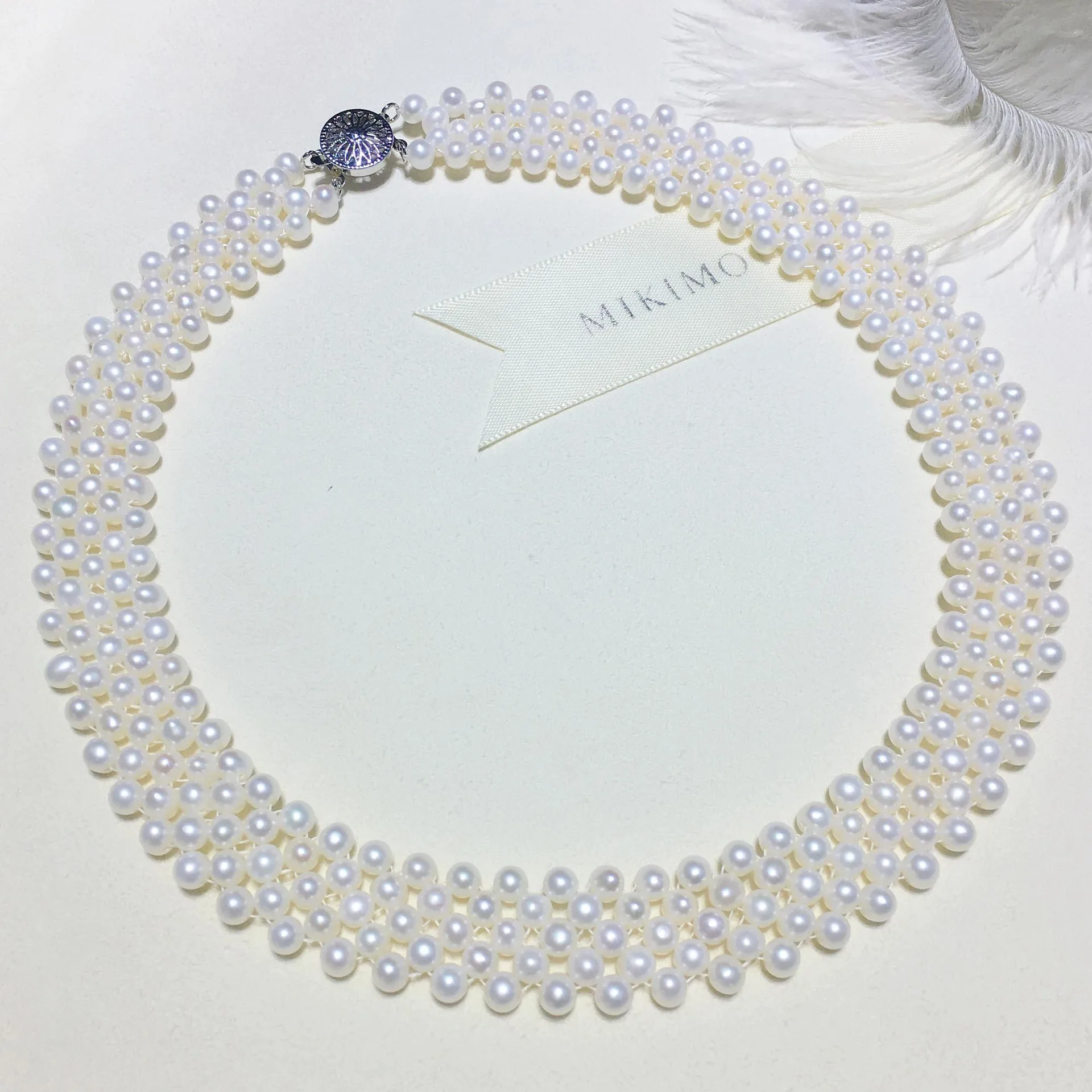 Pure Hand-woven Pearl Necklace Natural Freshwater Pearl Multi-layer Retro Clavicle Chain
Pure Hand-woven Pearl Necklace Natural Freshwater Pearl Multi-layer Retro Clavicle Chain