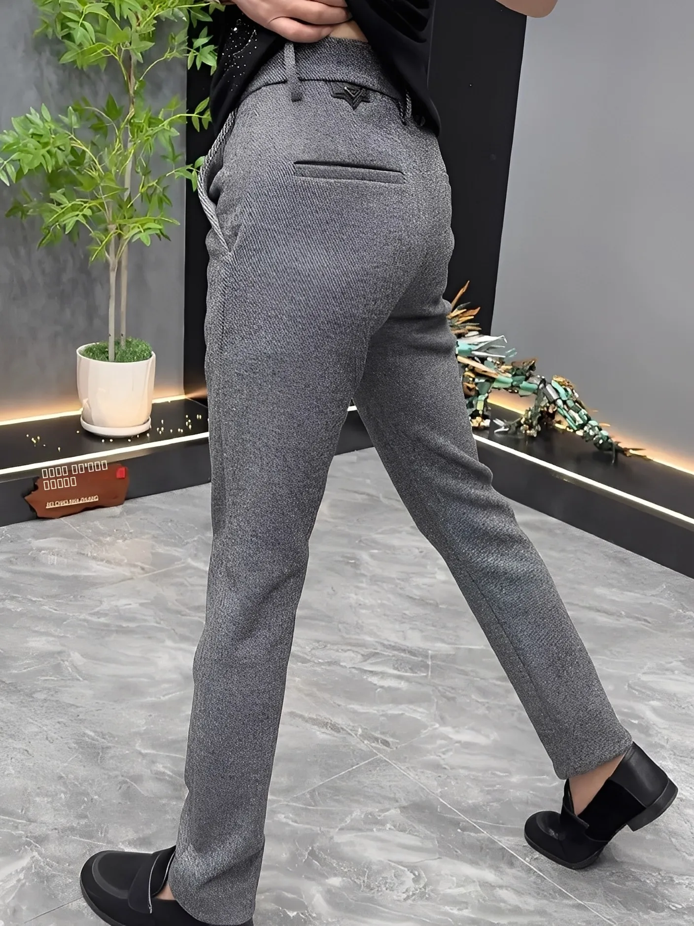 Модные повседневные мужские брюки, осенне-зимние новые стильные универсальные модные длинные брюки из полиэфирного волокна, городские стильные брюки Sli
Модные повседневные мужские брюки, осенне-зимние новые стильные универсальные модные длинные брюки из полиэфирного волокна, городские стильные брюки Sli