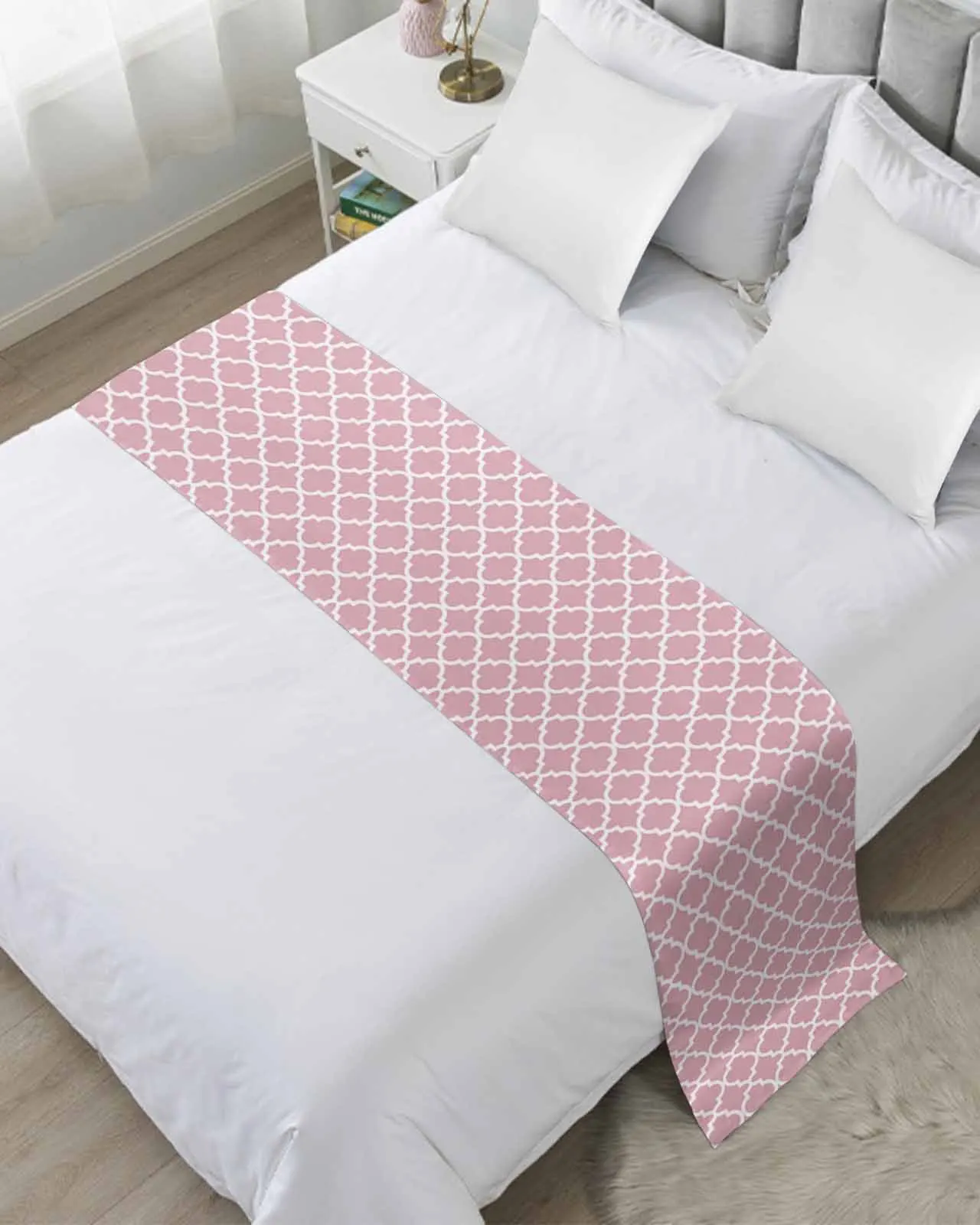 Classic Minimalist Pink Morocco Bed Runner Luxury Hotel Bed Tail Scarf Decorative Cloth Home Bedroom
Classic Minimalist Pink Morocco Bed Runner Luxury Hotel Bed Tail Scarf Decorative Cloth Home Bedroom