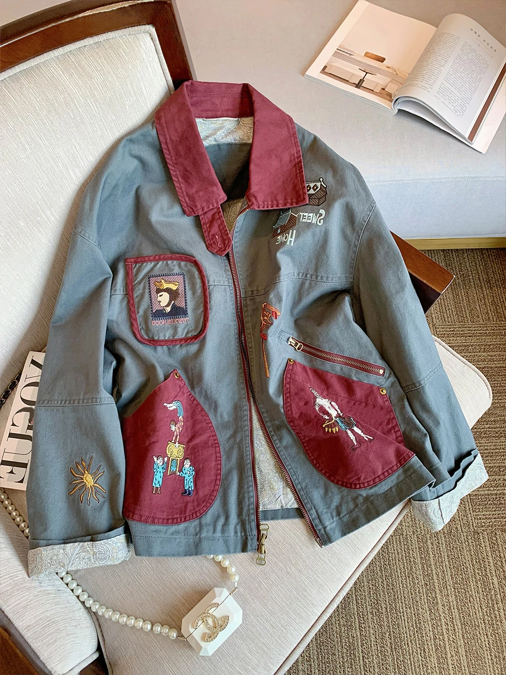 Ретро американский мультфильм вышивка цвет брова воротник джет женский повседневный модный весенне-осенний универсальный топ
Ретро американский мультфильм вышивка цвет брова воротник джет женский повседневный модный весенне-осенний универсальный топ